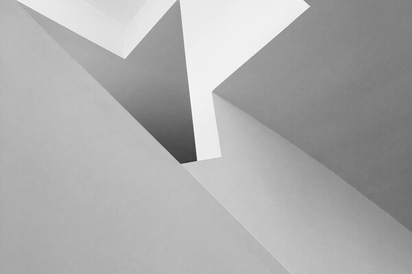  Juzala Salwa advised the financing entities on the financing transaction for the acquisition by the Cavatina Holding group of real estate at ul. Chmielna 75 